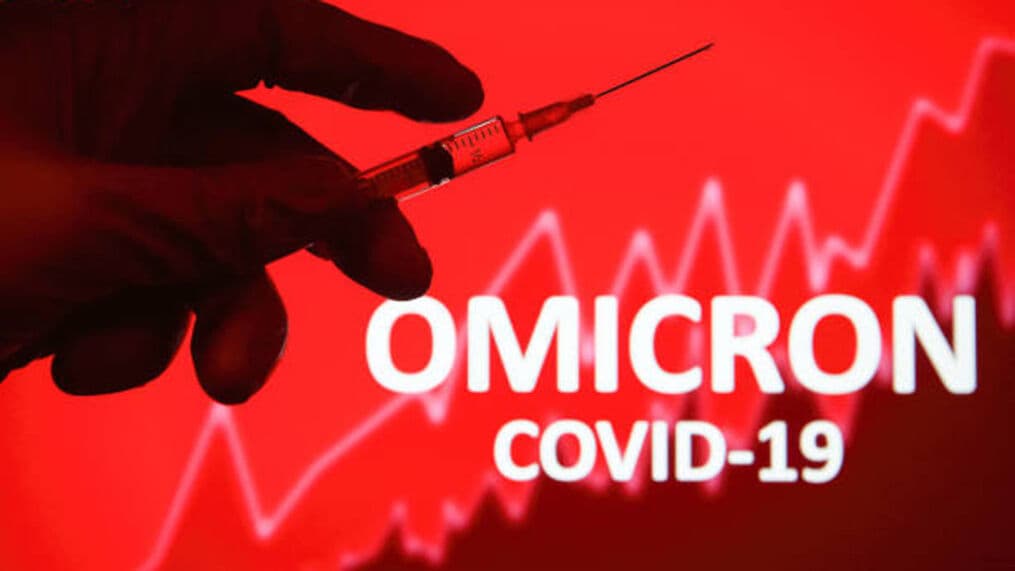 Risco de internação da Ômicron é menor do que Delta, diz estudo
