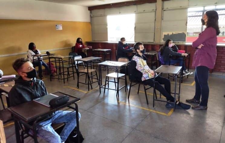 Escolas estaduais se preparam para início do ano letivo em 7/2