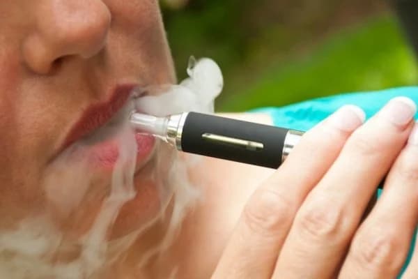 ALERTA: Anvisa mantém proibição da venda de cigarros eletrônicos
