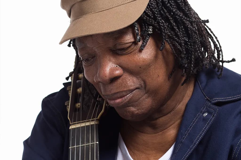 TRÊS PONTAS REALIZA SHOW EM HOMENAGEM AOS 80 ANOS DE MILTON NASCIMENTO NA PRAÇA TRAVESSIA