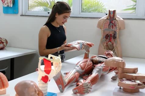 Grupo Unis realiza imersão prática para futuros estudantes de Medicina